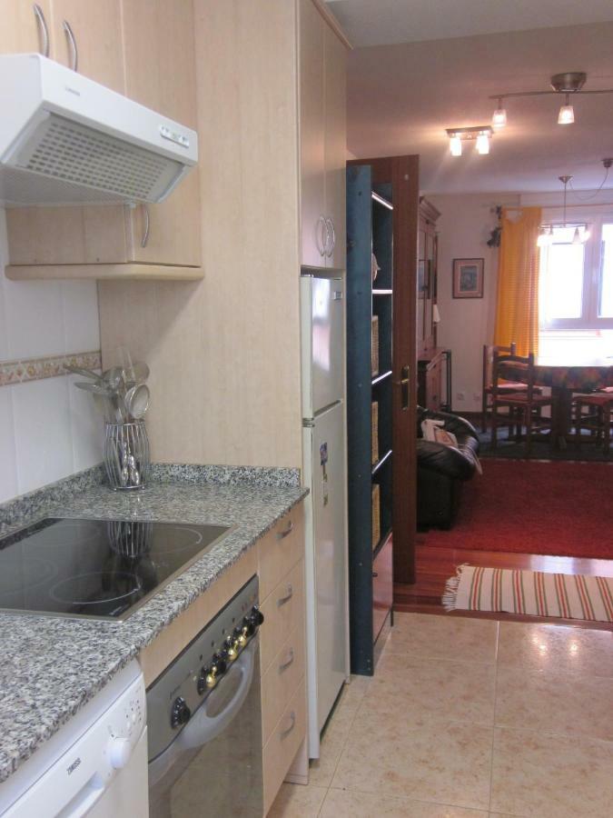 Ea Playa Montana45'Guggemhein A 200M Andando Playa Y Del Centro Pueblo Apartman Ea Kültér fotó